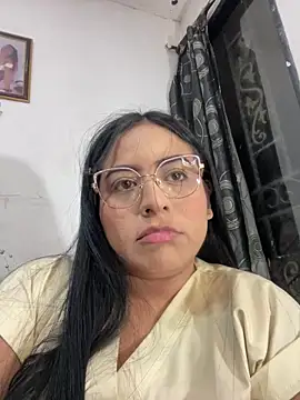 lamaravilla 08 online show from February 17, 2026, 11:57 pm