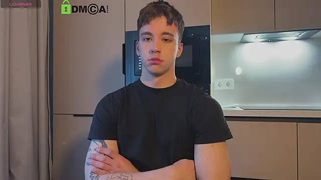 VincentSmith02 online show from April 9, 2026, 2:01 pm