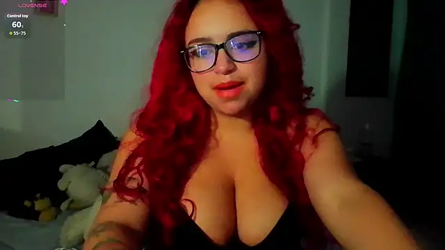 Snapshot of EstefyTabbo chatting on June 4, 2026, 10:42 am EstefyTabbo online show from June 4, 2026, 10:42 am