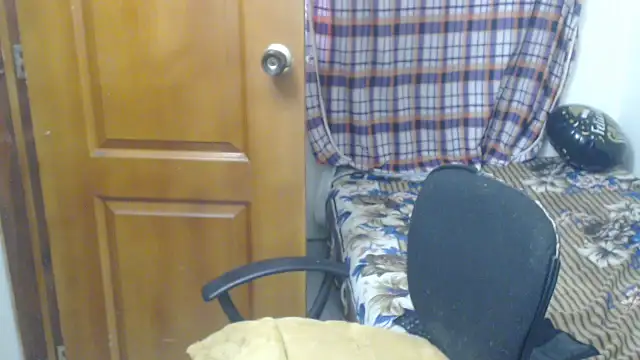 Siblleyx online show from April 17, 2026, 10:23 pm