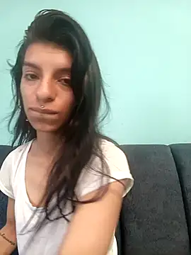 Ariell Kieran online show from October 21, 2025, 5:56 pm