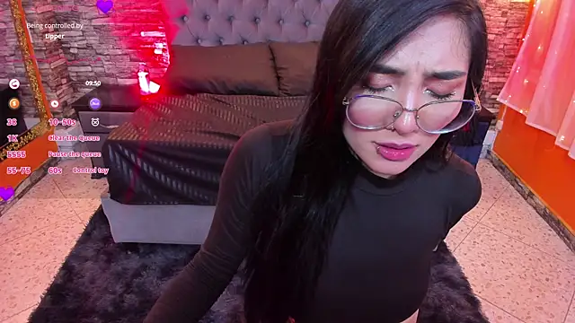 Snapshot of Enyel_valmina chatting on February 26, 2025, 11:09 pm Enyel valmina online show from February 26, 2025, 11:09 pm