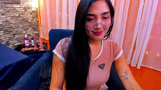 Snapshot of Enyel_valmina chatting on March 6, 2025, 9:09 pm Enyel valmina online show from March 6, 2025, 9:09 pm