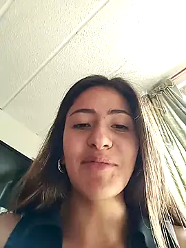 Snapshot of Andrea18_blonde chatting on March 5, 2025, 4:02 pm Andrea18 blonde online show from March 5, 2025, 4:02 pm