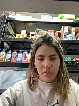 Snapshot of Andrea18_blonde chatting on February 20, 2026, 5:15 pm Andrea18 blonde online show from February 20, 2026, 5:15 pm