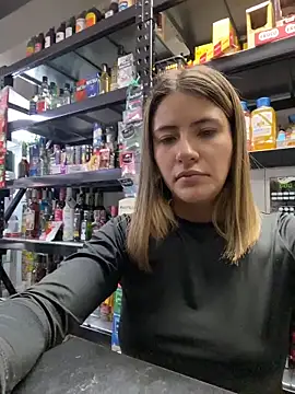 Snapshot of Andrea18_blonde chatting on February 23, 2026, 4:40 pm Andrea18 blonde online show from February 23, 2026, 4:40 pm