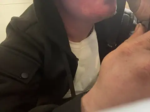 Snapshot of ClimbedCaelum chatting on January 18, 2026, 6:22 pm ClimbedCaelum online show from January 18, 2026, 6:22 pm