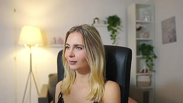 Snapshot of catecrago_ chatting on November 13, 2025, 9:02 am catecrago online show from November 13, 2025, 9:02 am