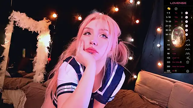 Snapshot of Bibi_Iva chatting on May 4, 2026, 10:45 pm Bibi Iva online show from May 4, 2026, 10:45 pm