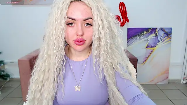 MissisCaty online show from February 20, 2025, 10:48 pm