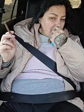 CannabisQueenn online show from January 6, 2026, 8:51 am