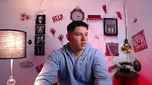 JamesCr  online show from October 28, 2025, 10:14 am