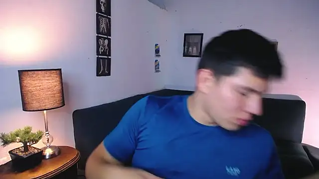 JamesCr  online show from February 4, 2026, 2:28 am