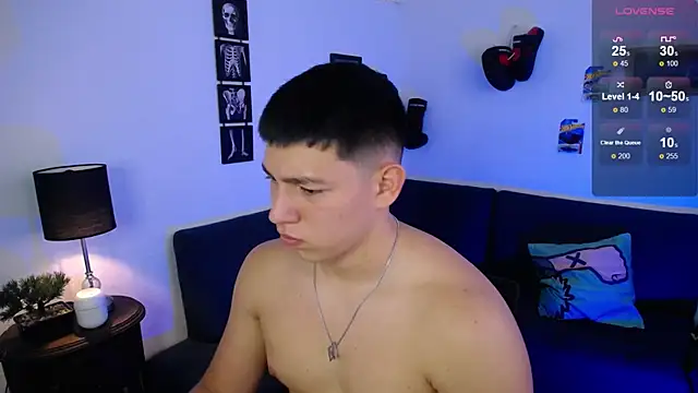 JamesCr  online show from April 22, 2026, 2:13 pm