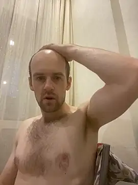 LynnAhNight online show from September 20, 2025, 3:00 am