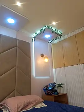 AzunaStar online show from November 22, 2025, 9:35 pm