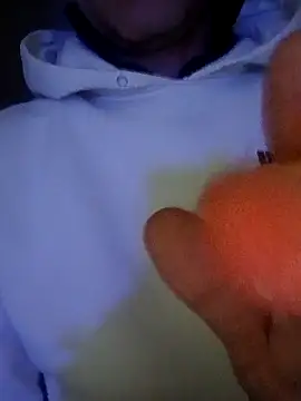 ANGELSANTAMARIA- online show from November 30, 2025, 5:58 pm