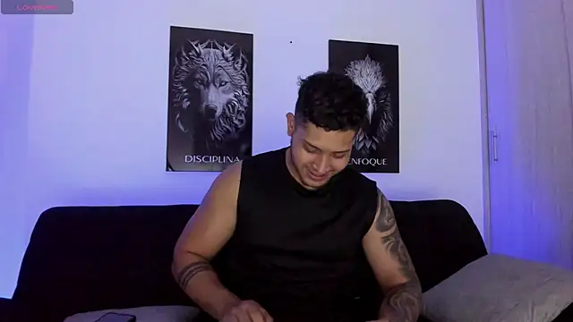 JohanSmith online show from October 31, 2025, 12:29 am