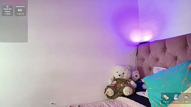 Snapshot of PepperTwink chatting on November 11, 2025, 5:08 pm PepperTwink online show from November 11, 2025, 5:08 pm