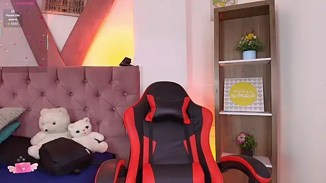 Snapshot of PepperTwink chatting on February 25, 2026, 4:29 pm PepperTwink online show from February 25, 2026, 4:29 pm