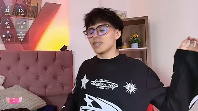 Snapshot of PepperTwink chatting on February 24, 2026, 4:19 pm PepperTwink online show from February 24, 2026, 4:19 pm