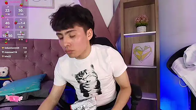 Snapshot of PepperTwink chatting on December 3, 2025, 5:45 pm PepperTwink online show from December 3, 2025, 5:45 pm