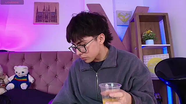 Snapshot of PepperTwink chatting on February 3, 2026, 4:01 pm PepperTwink online show from February 3, 2026, 4:01 pm