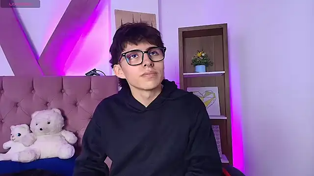 PepperTwink online show from April 4, 2026, 3:51 pm