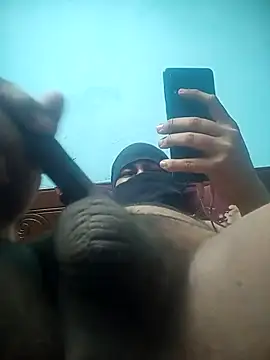 Snapshot of deshiboyz chatting on February 13, 2025, 8:45 pm deshiboyz online show from February 13, 2025, 8:45 pm