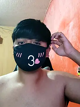 Snapshot of LuisA_Femm chatting on February 18, 2025, 5:42 am LuisA Femm online show from February 18, 2025, 5:42 am