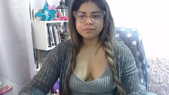 Snapshot of KatteAngelLat chatting on October 17, 2025, 11:28 pm KatteAngelLat online show from October 17, 2025, 11:28 pm