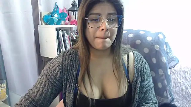 Snapshot of KatteAngelLat chatting on October 29, 2025, 1:15 am KatteAngelLat online show from October 29, 2025, 1:15 am