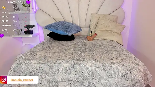 Danielaangelina online show from November 4, 2025, 6:39 am