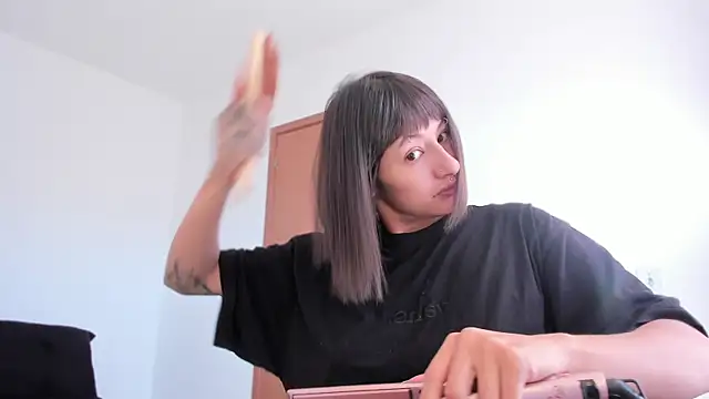 ggor4w33 online show from October 22, 2025, 10:15 am