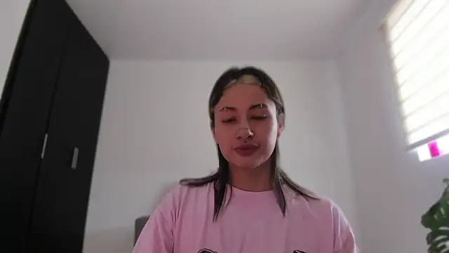 ggor4w33 online show from March 19, 2026, 4:40 pm