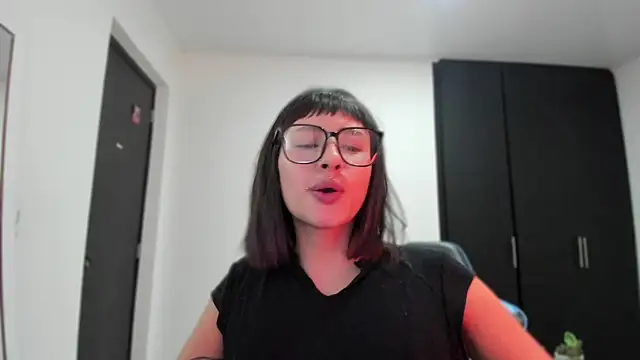 ggor4w33 online show from October 7, 2025, 9:43 am