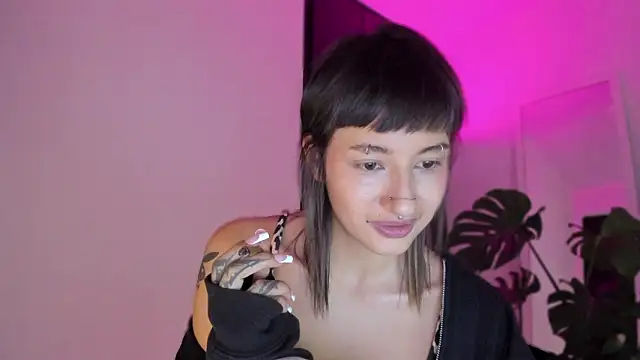 ggor4w33 online show from February 24, 2026, 10:49 am