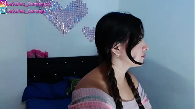 Catalina Durango1 online show from February 4, 2026, 9:32 pm