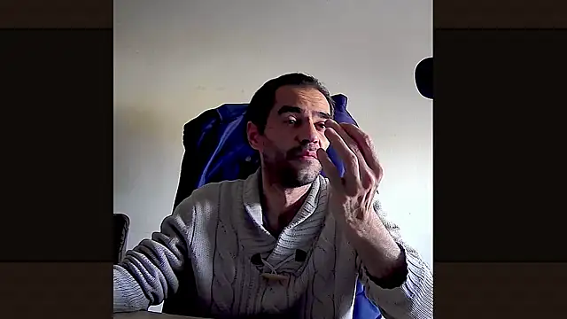 ReyDeBotones online show from March 25, 2026, 4:39 pm