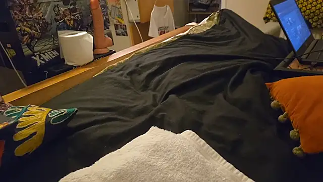 Snapshot of Aquaca1910 chatting on November 1, 2025, 3:24 am Aquaca1910 online show from November 1, 2025, 3:24 am