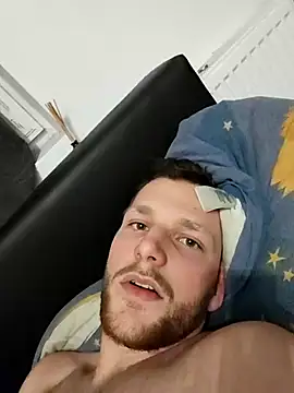 Cosmin224451 online show from December 3, 2025, 9:47 pm