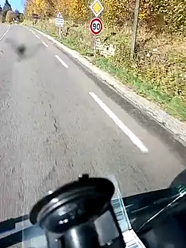 Snapshot of Dam70 chatting on November 3, 2025, 12:42 pm Dam70 online show from November 3, 2025, 12:42 pm