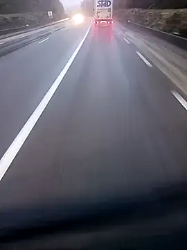 Snapshot of Dam70 chatting on November 17, 2025, 6:50 am Dam70 online show from November 17, 2025, 6:50 am