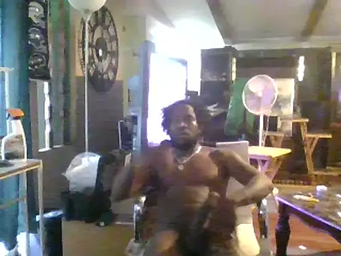 Snapshot of BigDMann40 chatting on February 4, 2025, 9:31 pm BigDMann40 online show from February 4, 2025, 9:31 pm