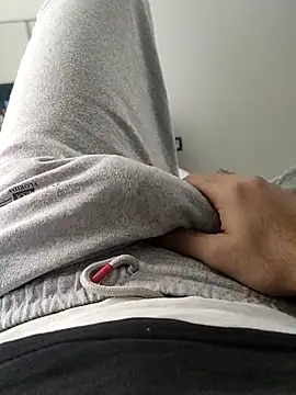 legolasleo online show from November 10, 2025, 6:07 am