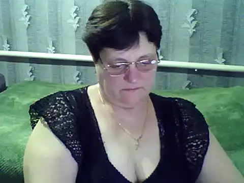 Snapshot of ElzaJewel chatting on March 13, 2025, 7:39 pm ElzaJewel online show from March 13, 2025, 7:39 pm