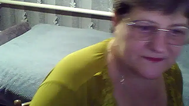 Snapshot of ElzaJewel chatting on November 9, 2025, 6:34 pm ElzaJewel online show from November 9, 2025, 6:34 pm