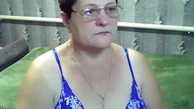 Snapshot of ElzaJewel chatting on September 10, 2025, 5:01 pm ElzaJewel online show from September 10, 2025, 5:01 pm