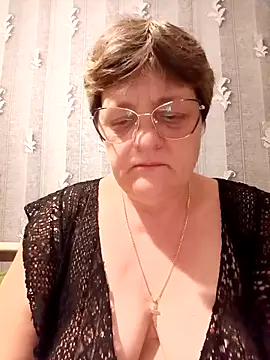 Snapshot of ElzaJewel chatting on April 29, 2026, 9:10 pm ElzaJewel online show from April 29, 2026, 9:10 pm
