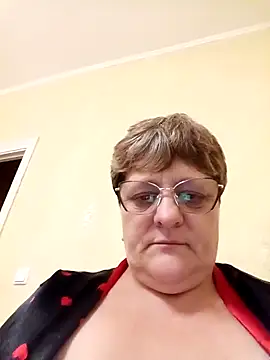 Snapshot of ElzaJewel chatting on October 2, 2025, 7:28 pm ElzaJewel online show from October 2, 2025, 7:28 pm